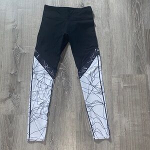 Fabletics Black and White Patterned Leggings